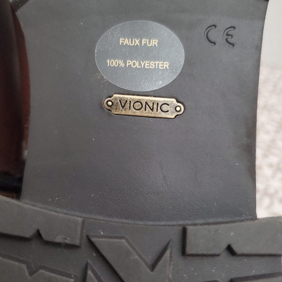 Vionic Boots Size 8.5 . - Picture 11 of 16